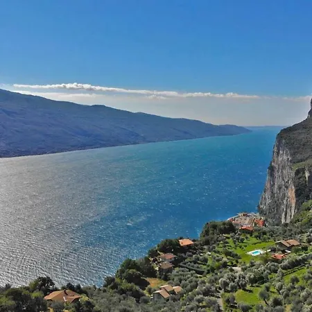 La Quiete 27 View By Gardadomusmea Lejlighed