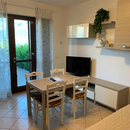 Apartment La Quiete 27 View By Gardadomusmea